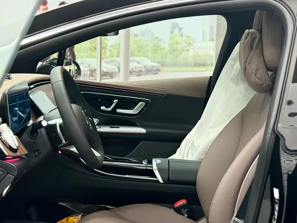 Mercedes-Benz EQE 2025 500 4MATIC Luxury