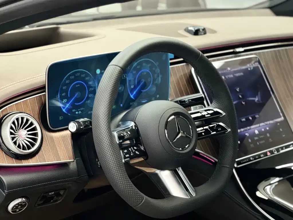 Mercedes-Benz EQE 2025 500 4MATIC Luxury