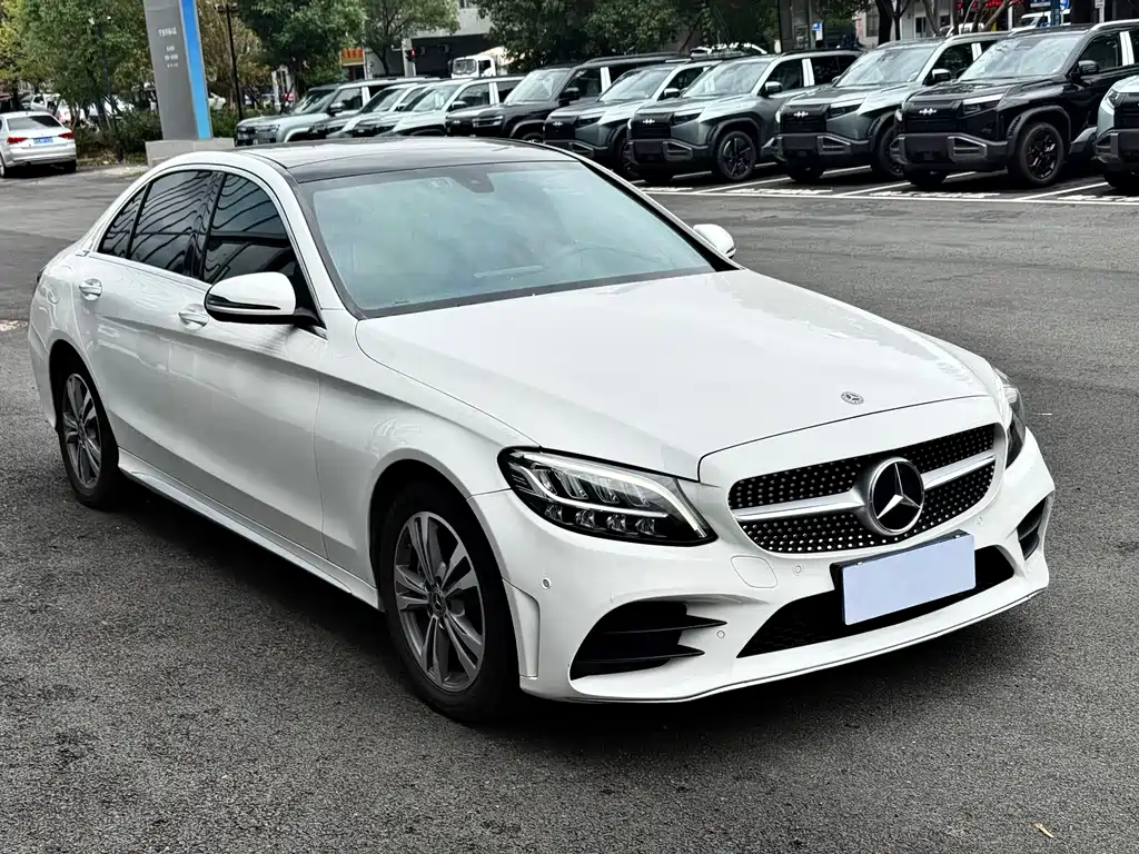 Mercedes-Benz C-Class - фото 3