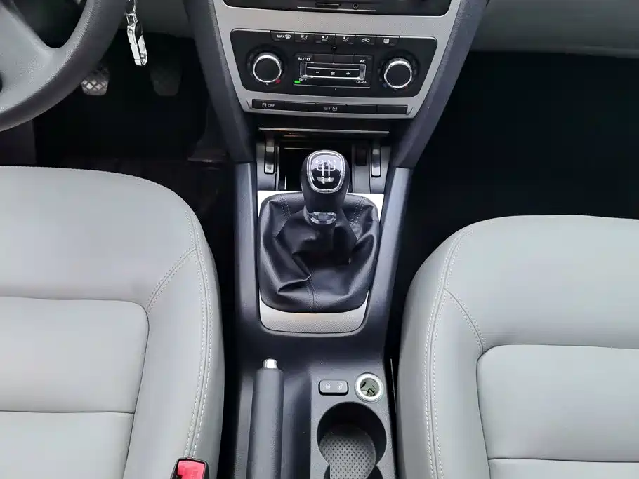 Skoda Octavia — миниатюра 16