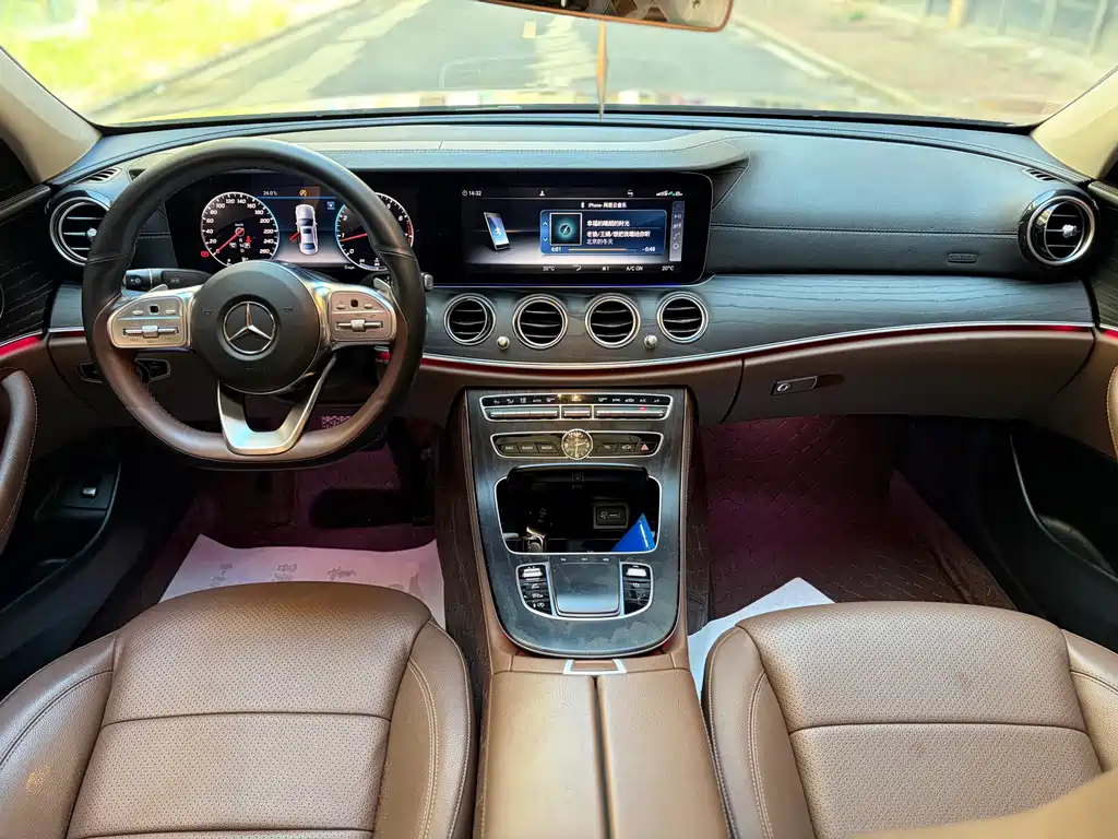 Mercedes-Benz E-Class — миниатюра 7