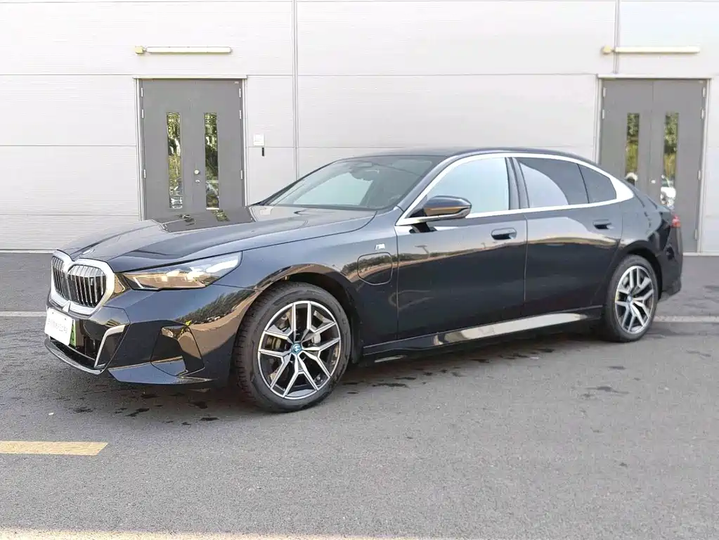 BMW i5