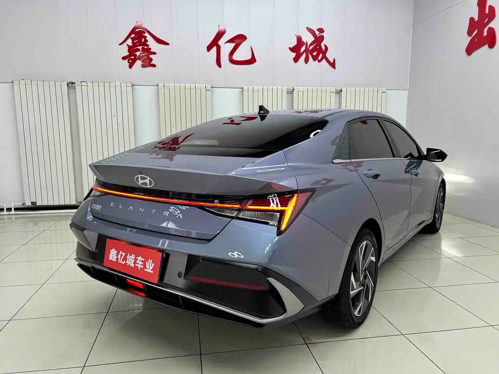 Hyundai Elantra — миниатюра 4
