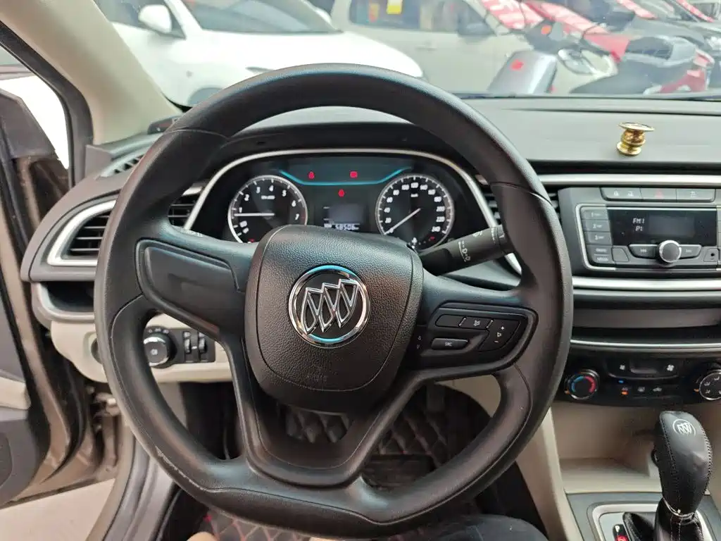 Buick Excelle — миниатюра 11