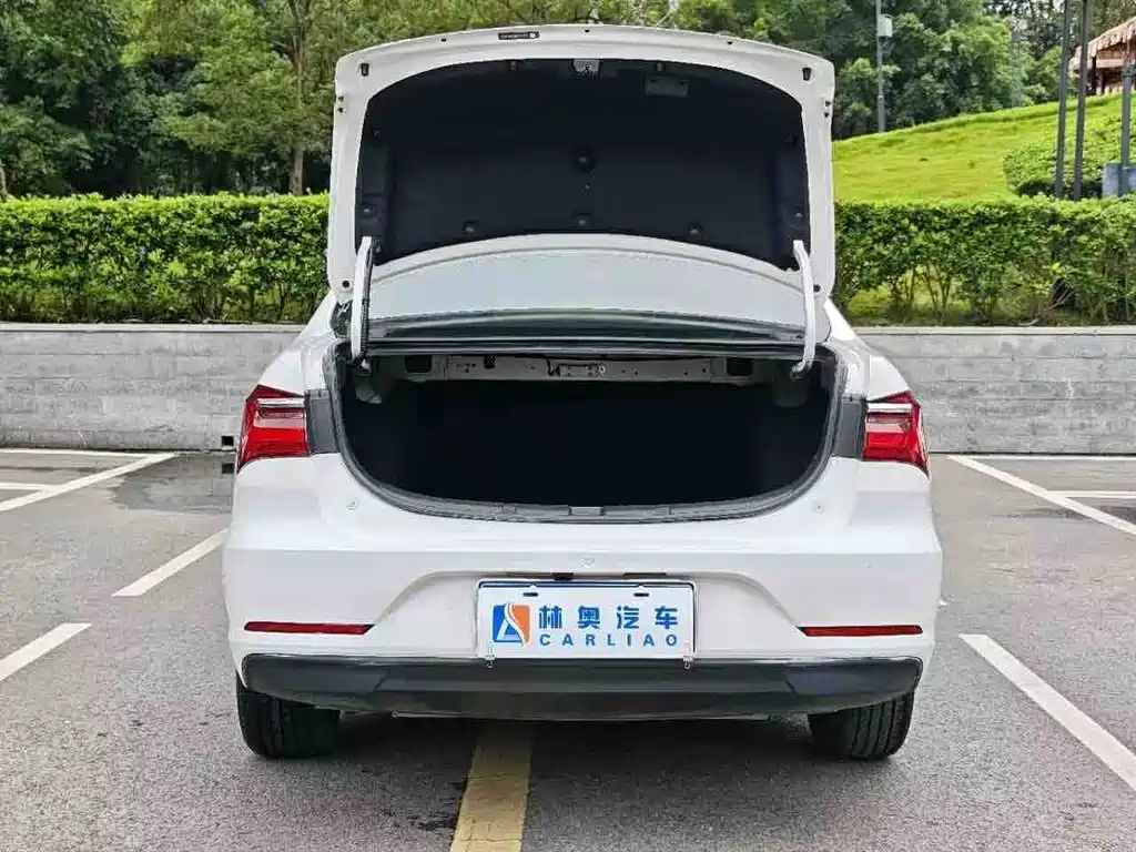 BYD Qin — миниатюра 28