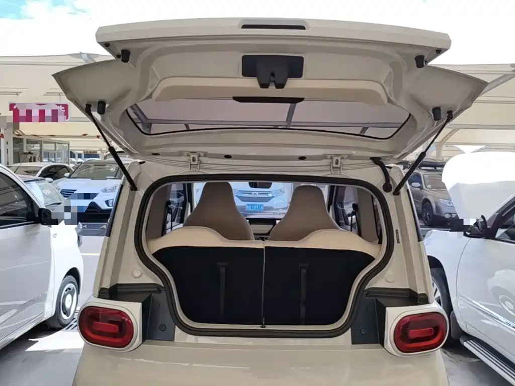 Wuling MINIEV — миниатюра 19