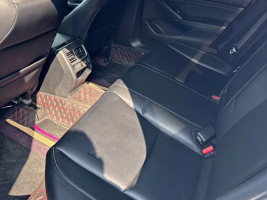 Honda Accord — миниатюра 8
