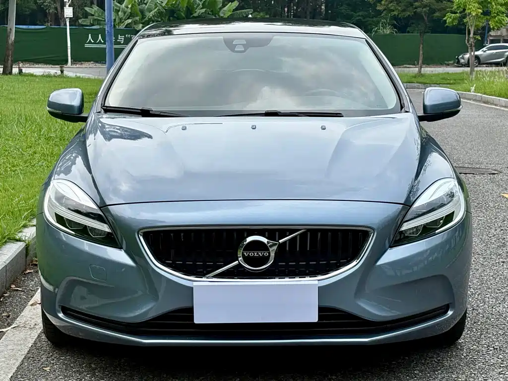 Volvo V40 — миниатюра 2