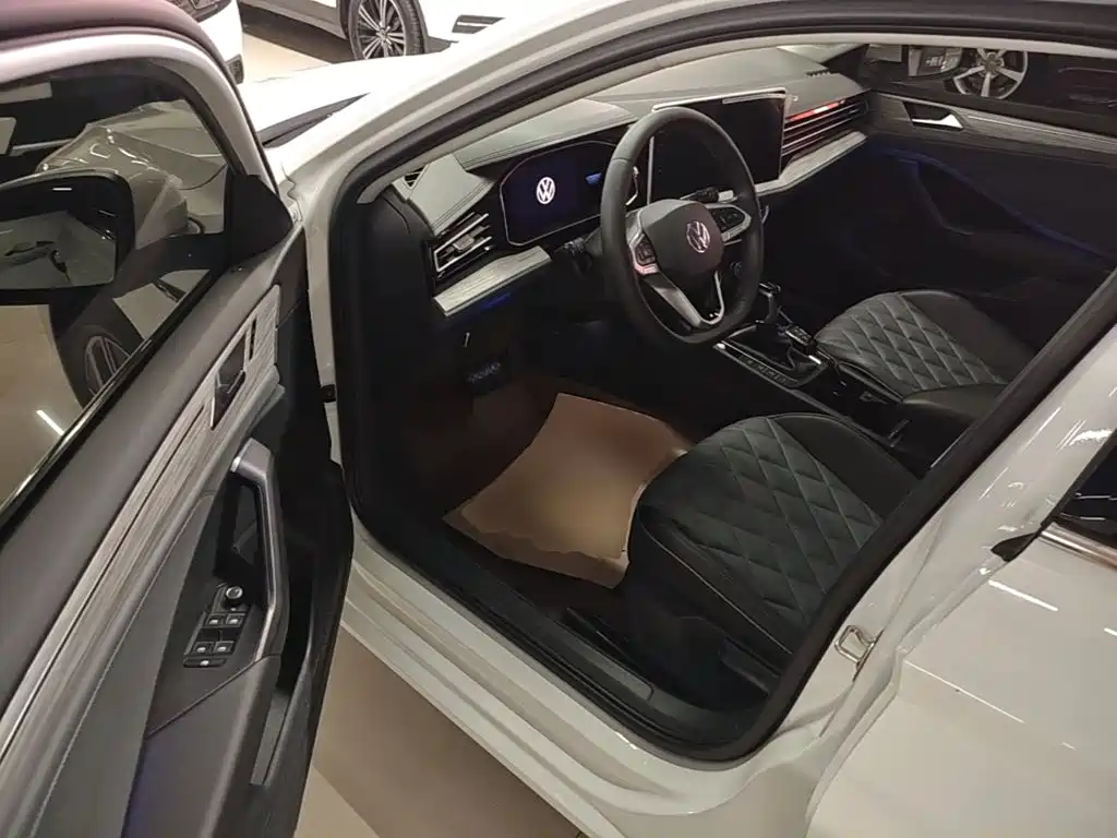 Volkswagen Sagitar — миниатюра 16