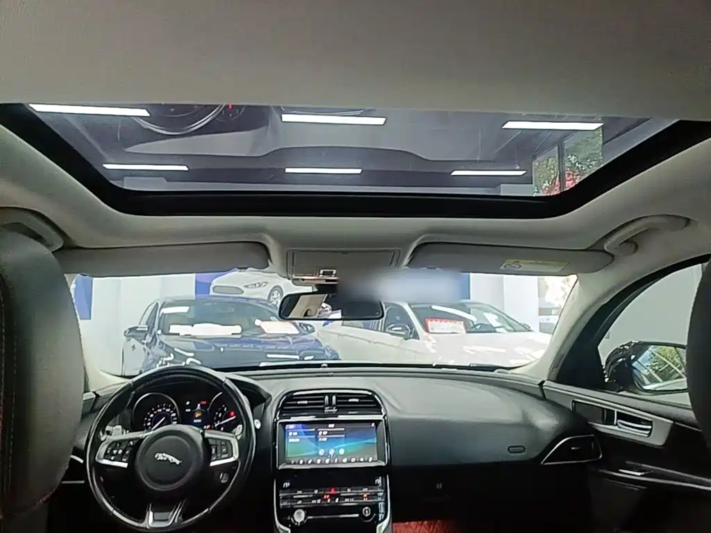 Jaguar XEL — миниатюра 18