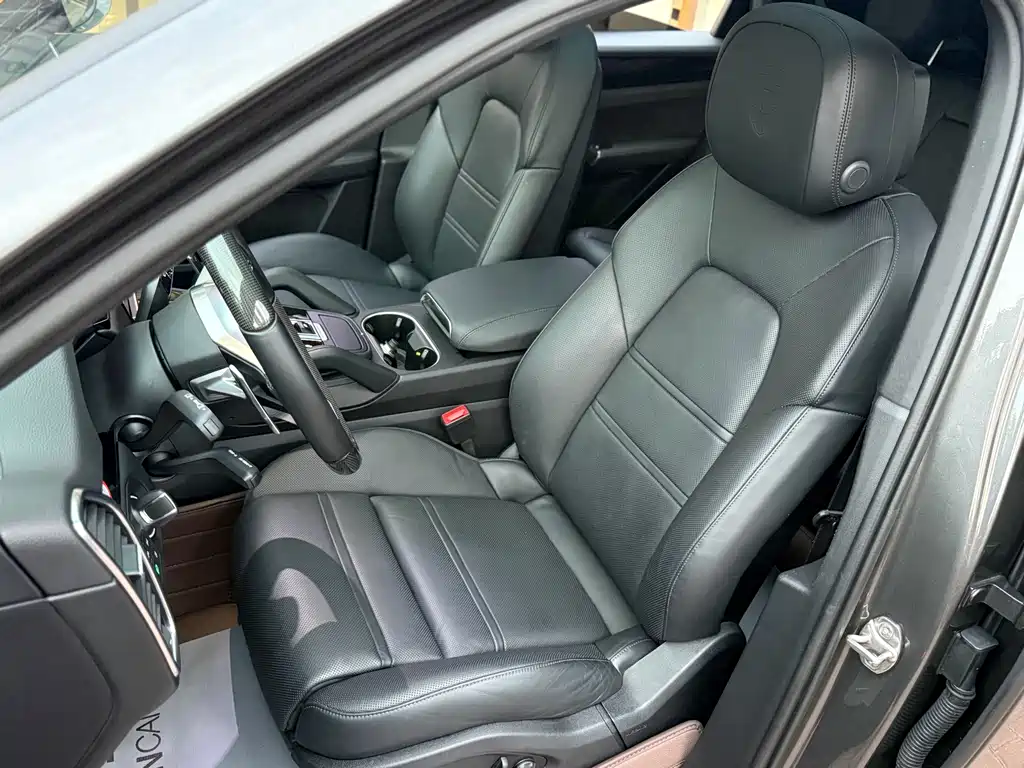 Porsche Cayenne — миниатюра 20