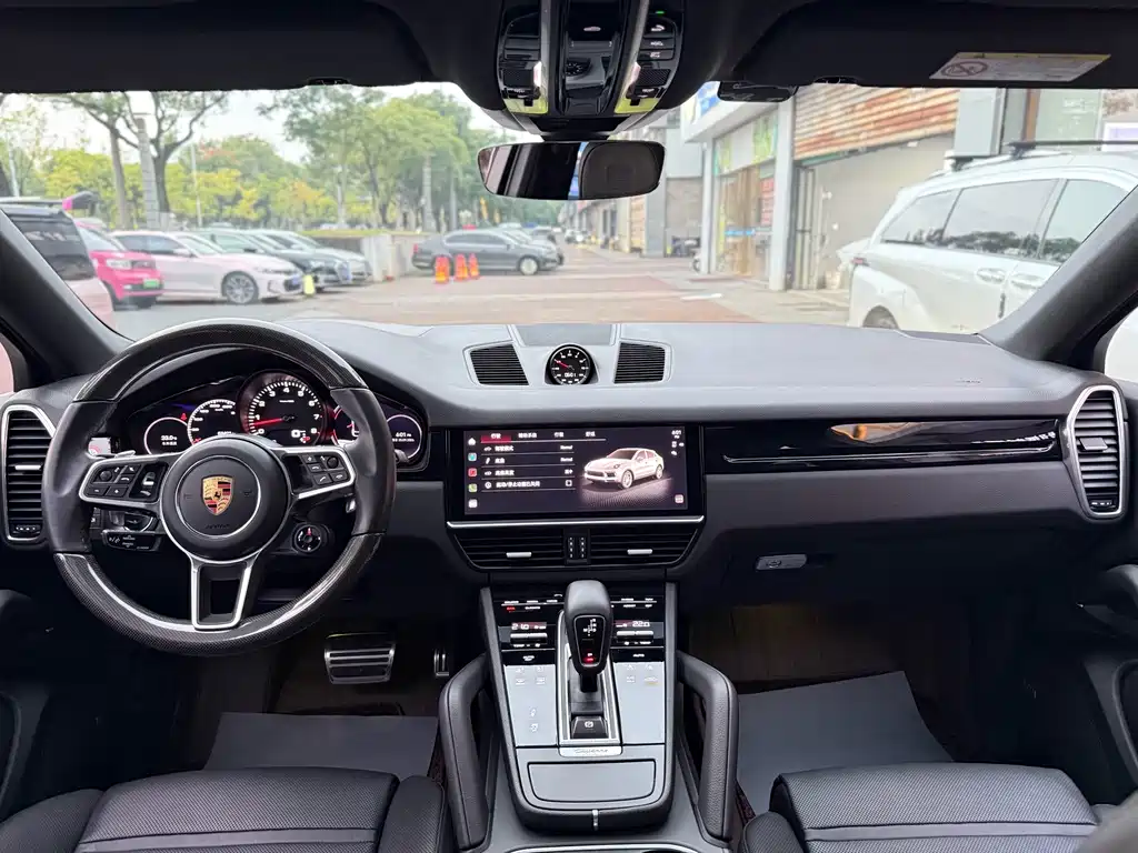 Porsche Cayenne — миниатюра 12