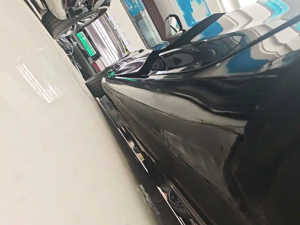 Tesla Model 3 — миниатюра 22