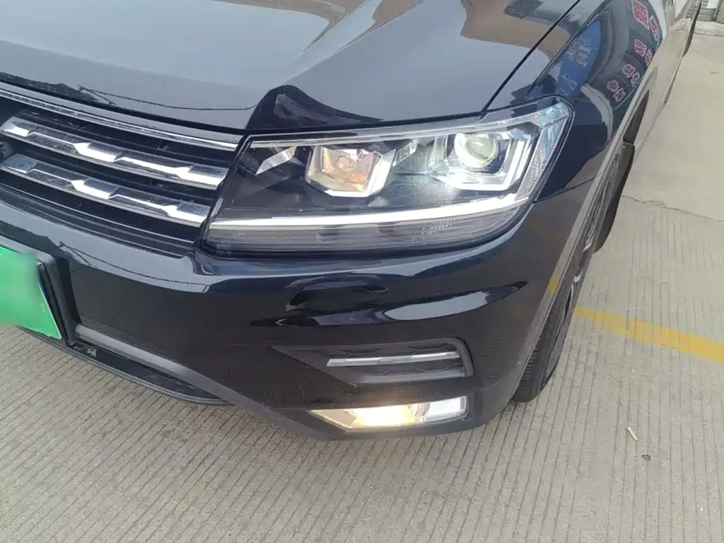 Volkswagen Tiguan L — миниатюра 24