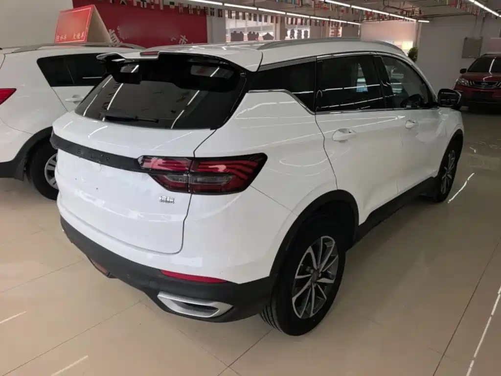 Geely Binyue — миниатюра 7