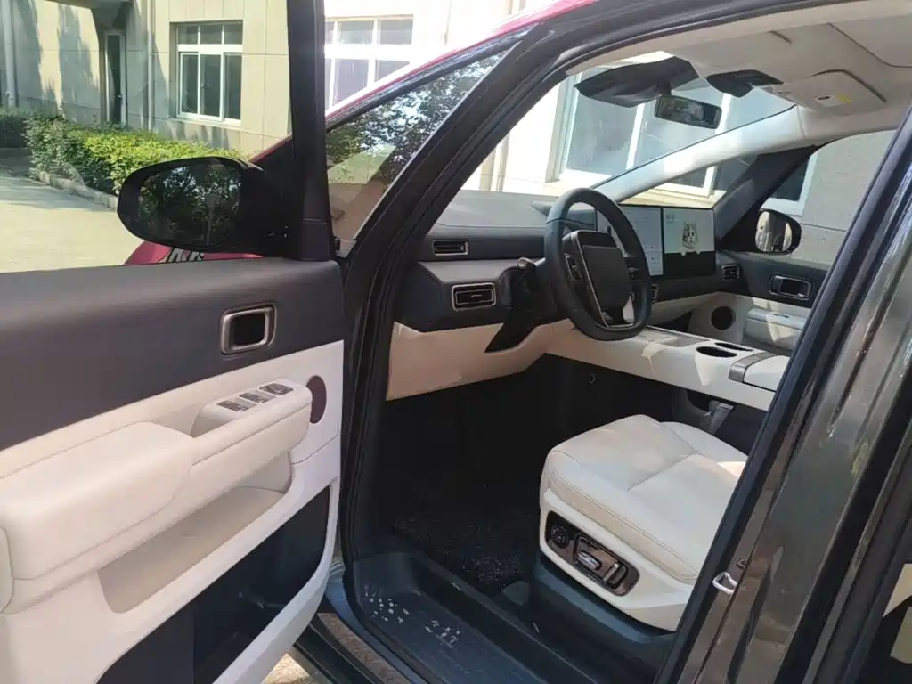 Li Auto Li MEGA — миниатюра 16