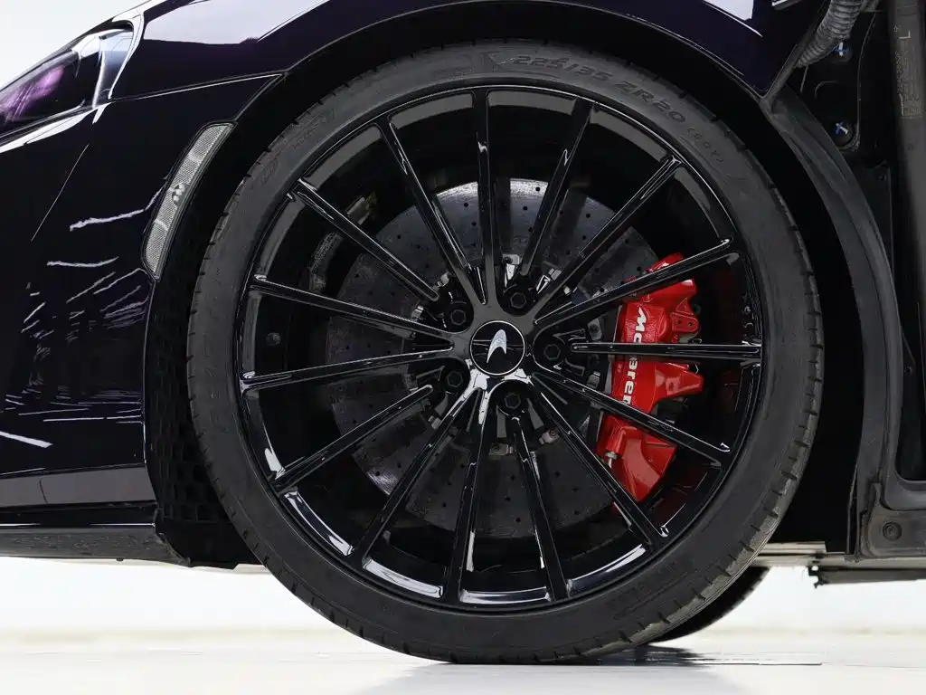 McLaren GT — миниатюра 23