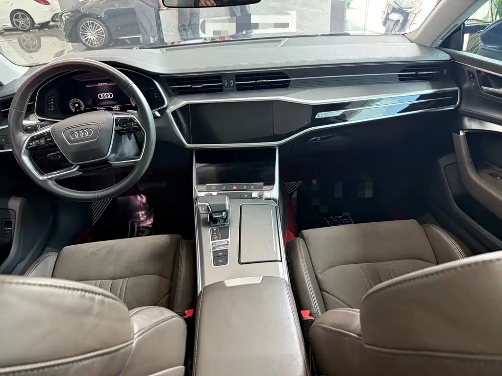 Audi A7L 2024 45TFSI S-line