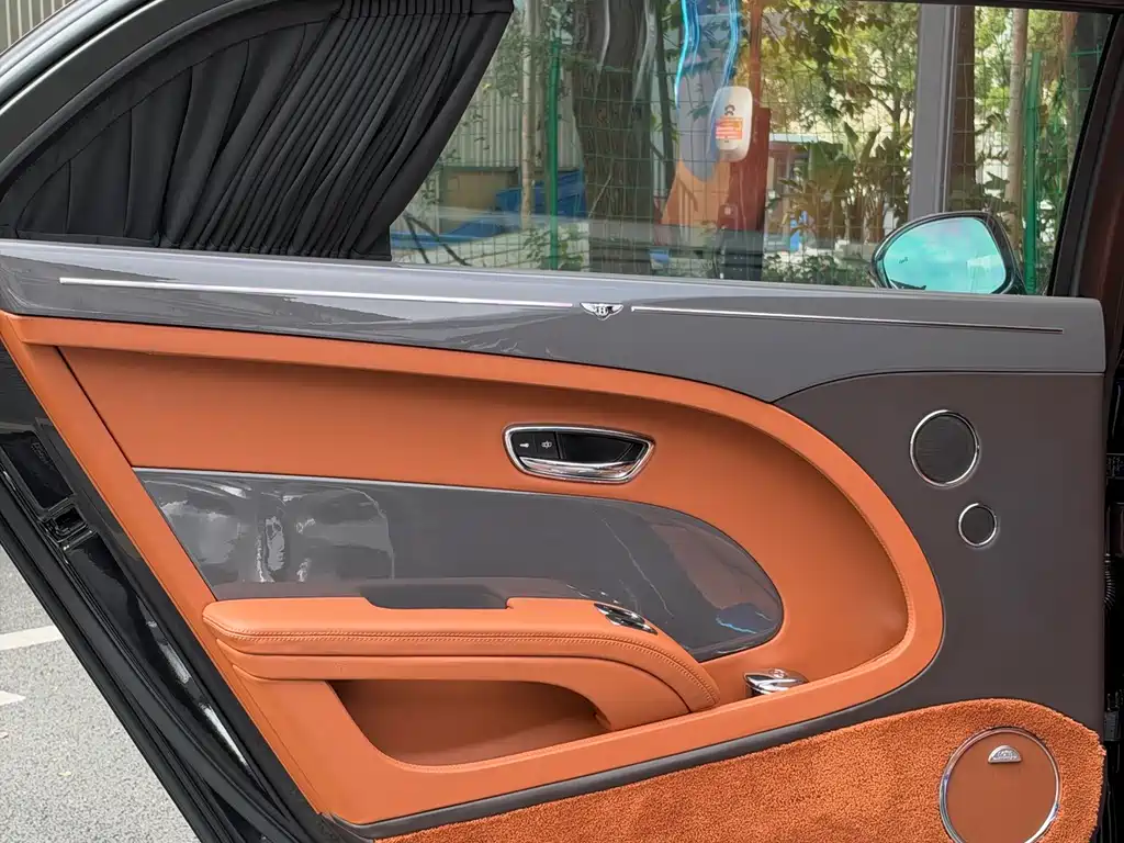 Bentley Mulsanne — миниатюра 26