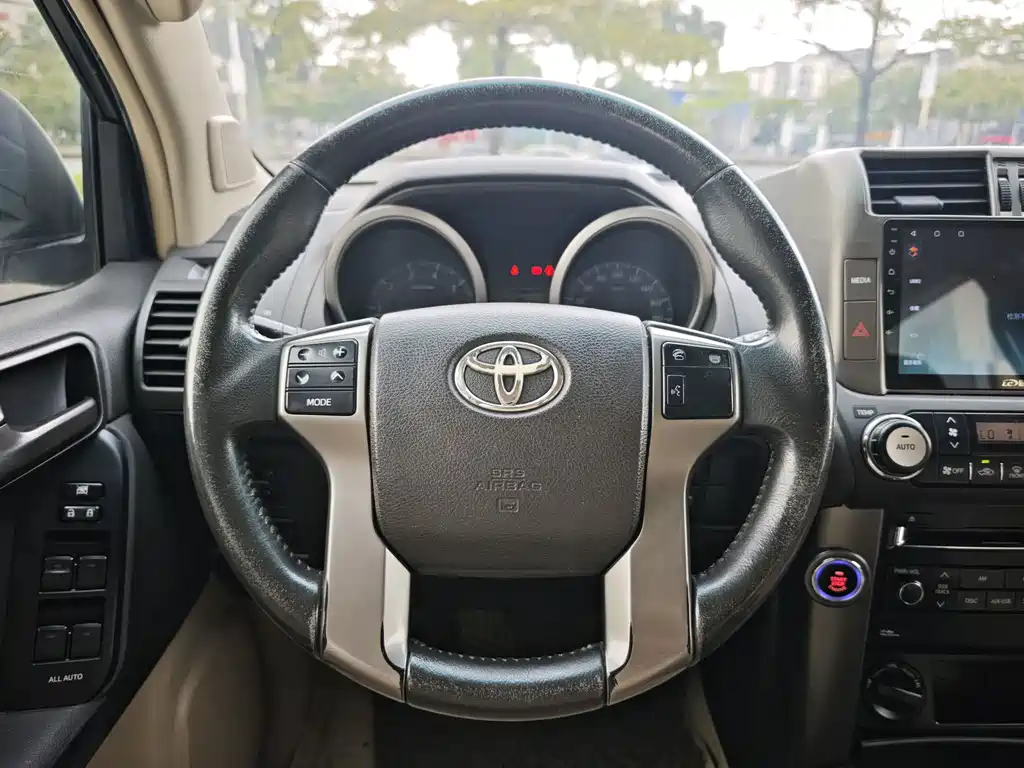 Toyota Prado (Import) — миниатюра 8