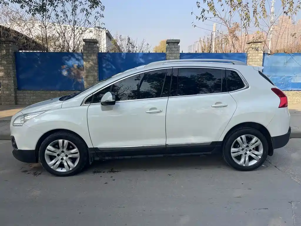 Peugeot 3008 2013 2.0L AT