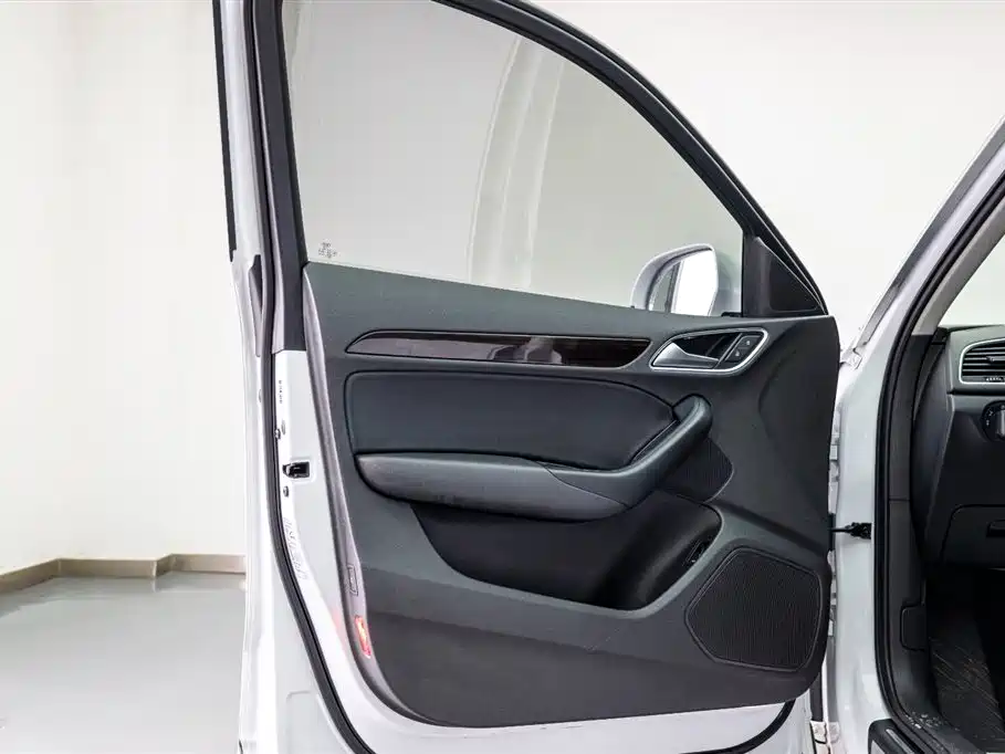 Audi Q3 2017 30 TFSI Fashion
