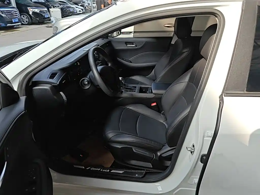 Roewe i5 — миниатюра 16