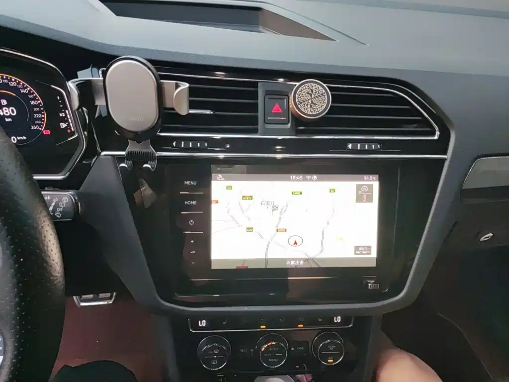 Volkswagen Tiguan L — миниатюра 14
