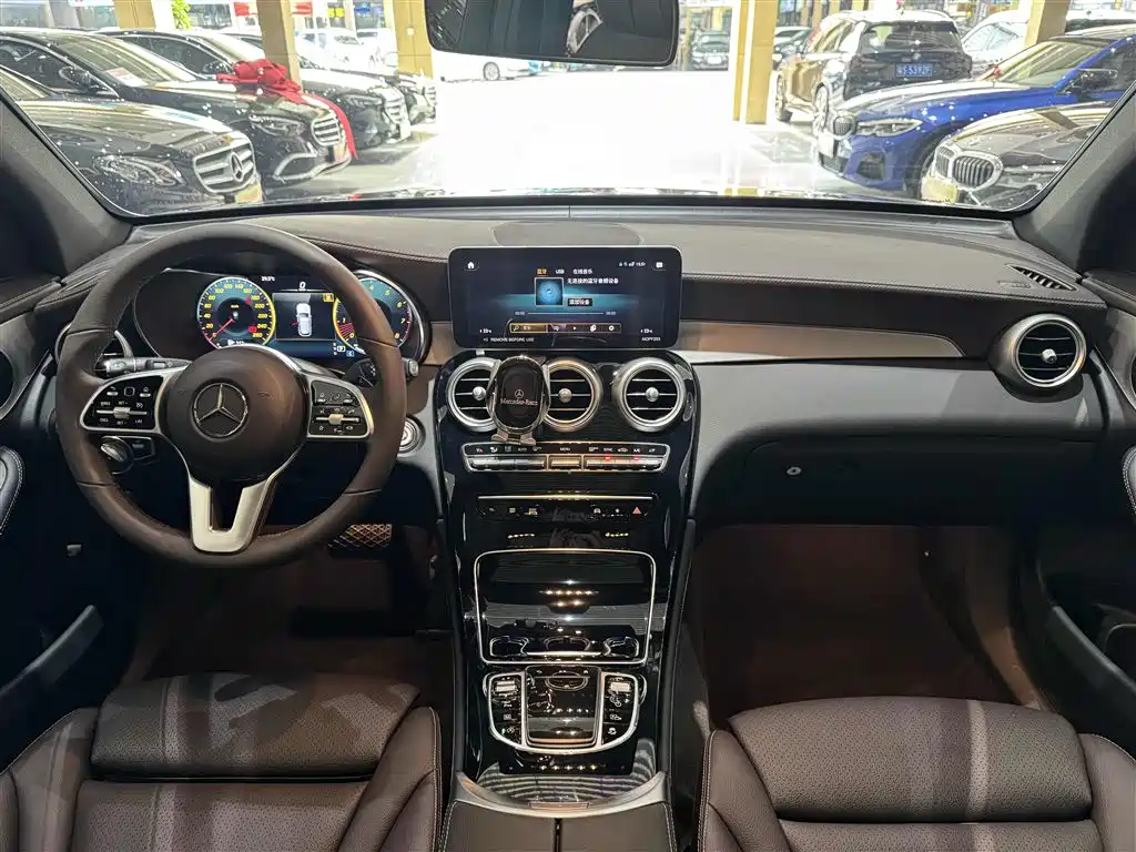 Mercedes-Benz GLC 2022 GLC 260 L 4MATIC