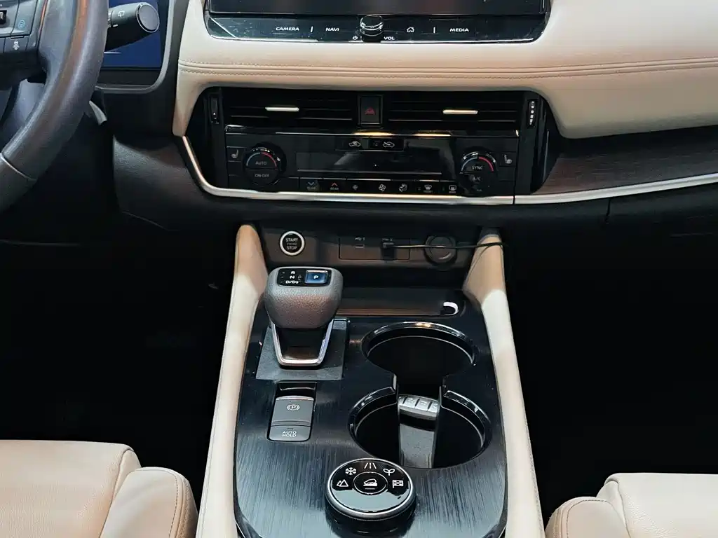 Nissan X-Trail — миниатюра 13