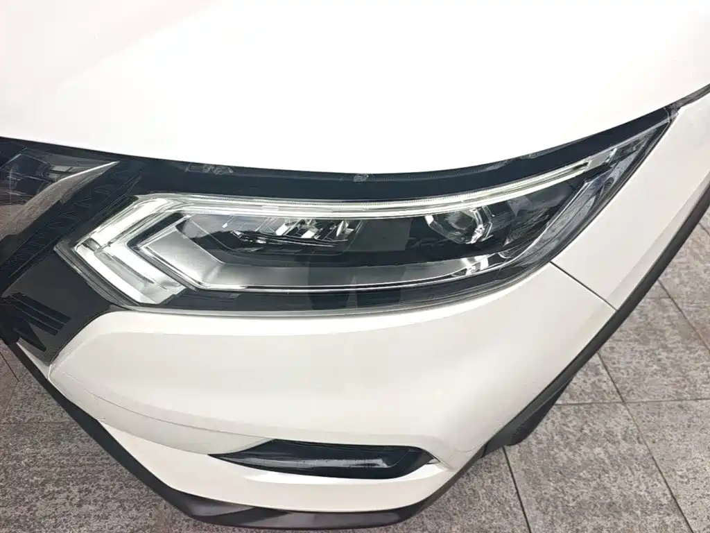 Nissan Qashqai — миниатюра 24