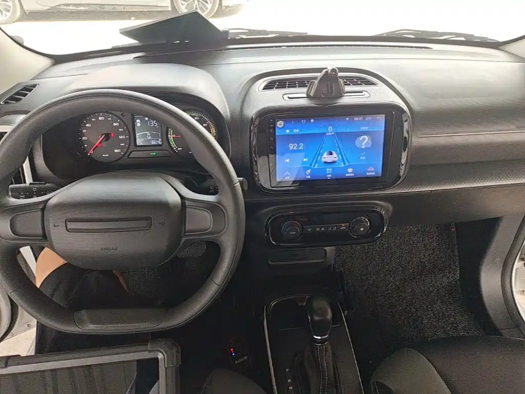 Roewe Clever — миниатюра 10