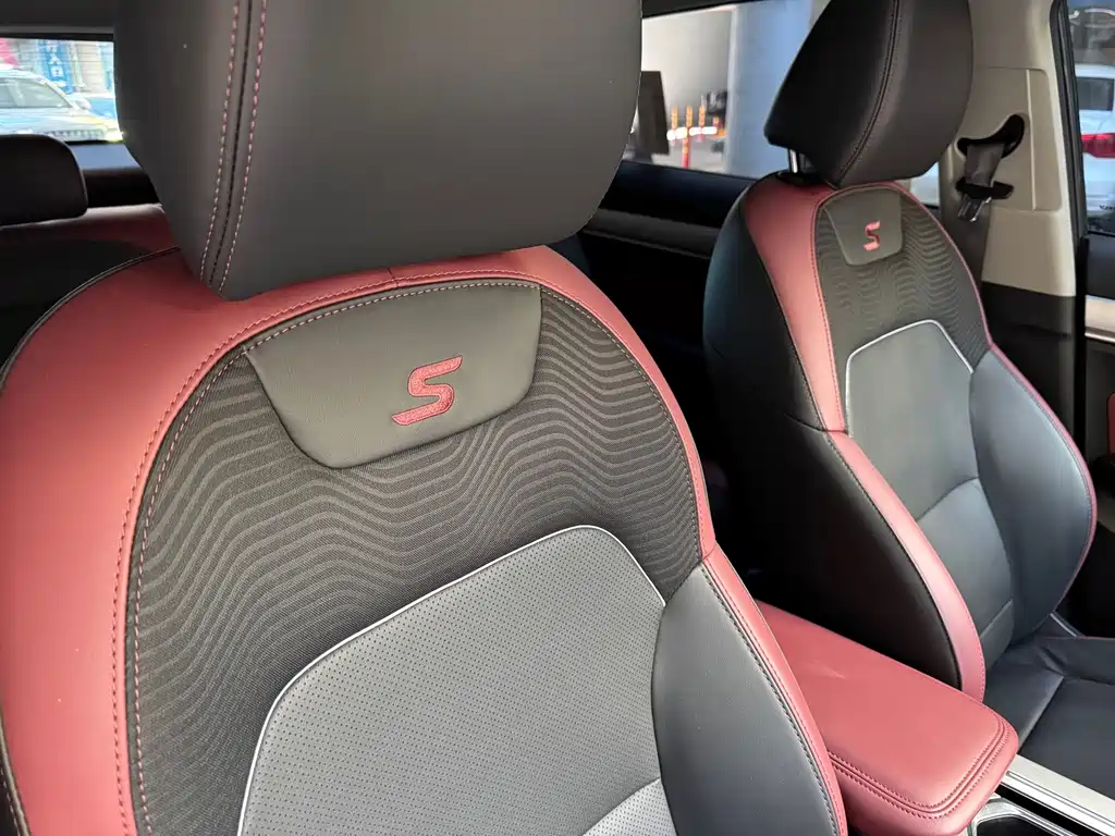 Geely Binyue — миниатюра 14
