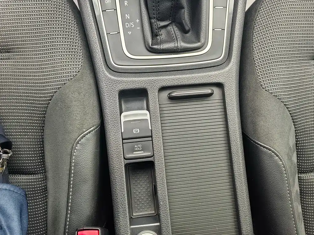 Volkswagen Golf — миниатюра 15