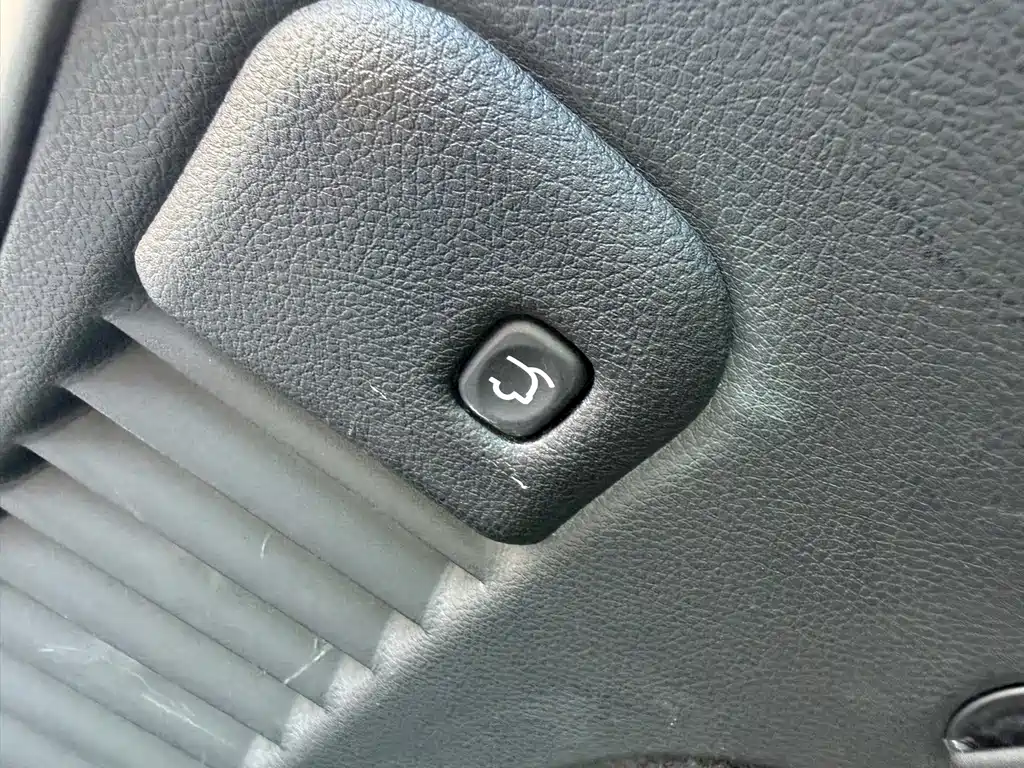 Jeep Grand Cherokee (Import) — миниатюра 26