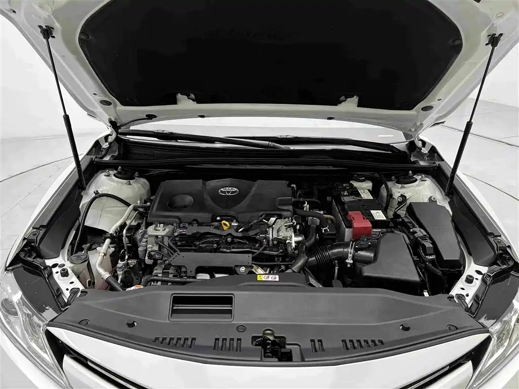 Toyota Camry — миниатюра 4