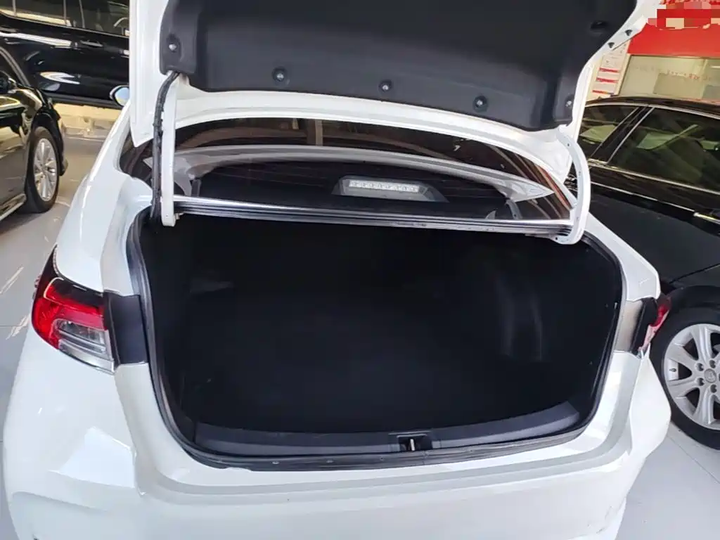 Toyota Corolla — миниатюра 19