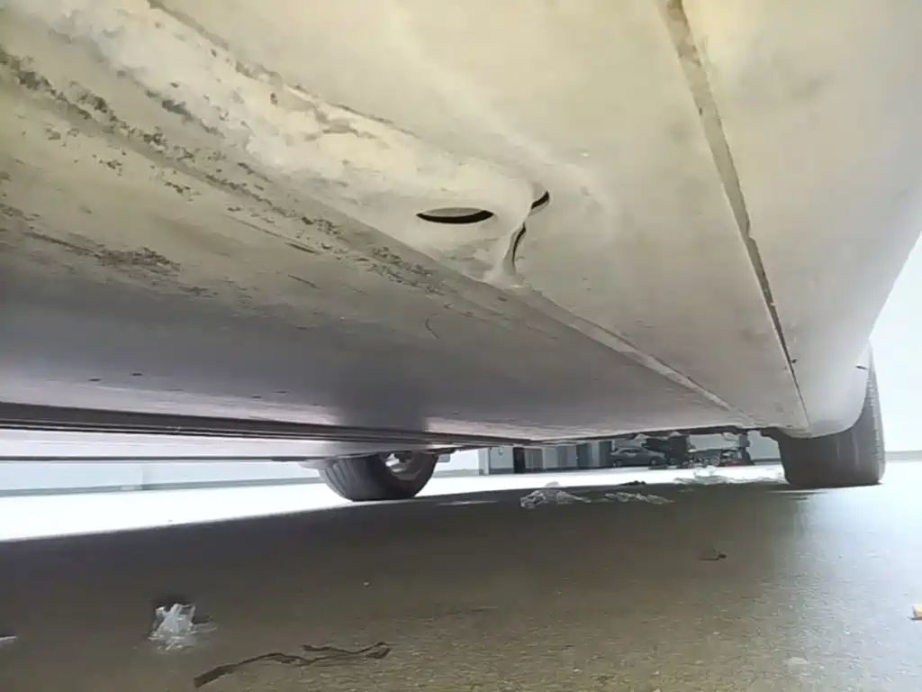 Tesla Model Y — миниатюра 22