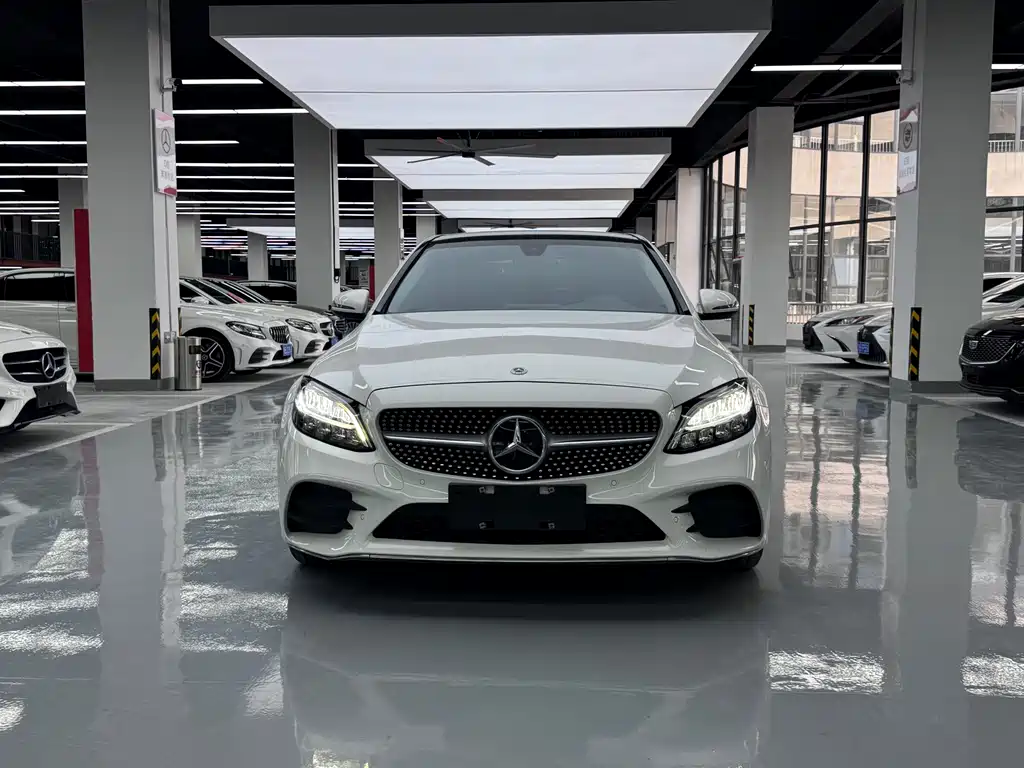Mercedes-Benz C-Class — миниатюра 2