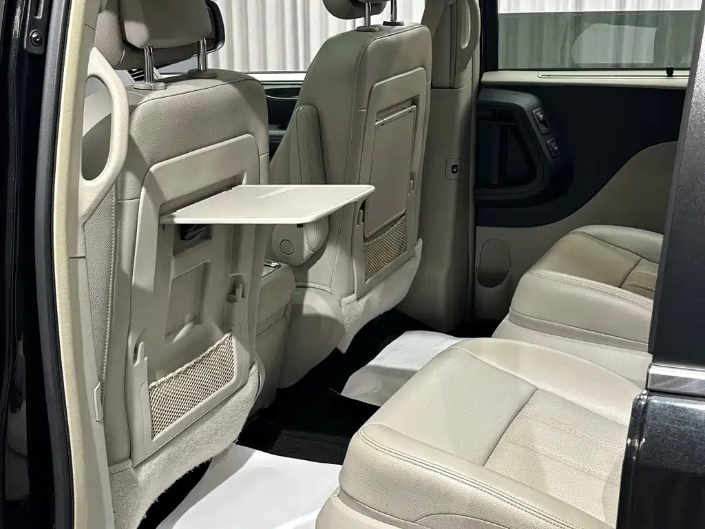 Chrysler Grand Voyager (Import) — миниатюра 15