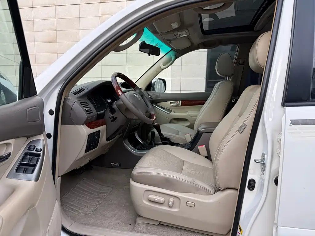 Toyota Land Cruiser Prado 2006 4.0L AT VX NAVI