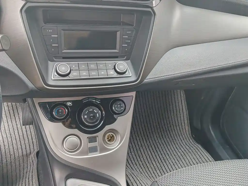 Haima Haima M3 — миниатюра 5