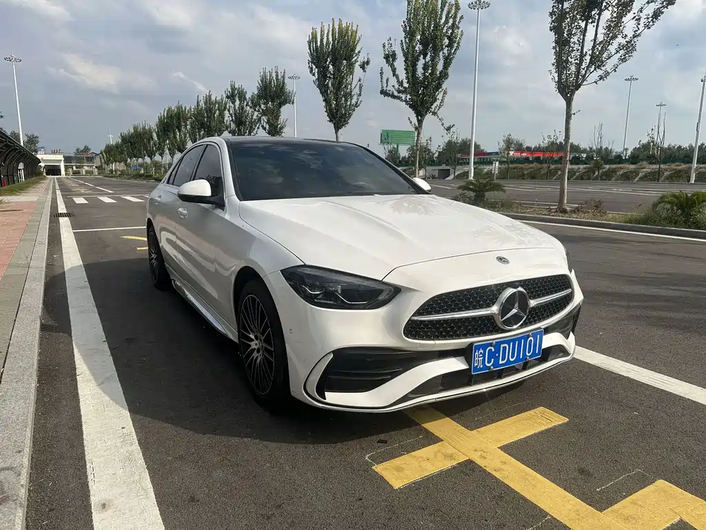 Mercedes-Benz C-Class — миниатюра 3