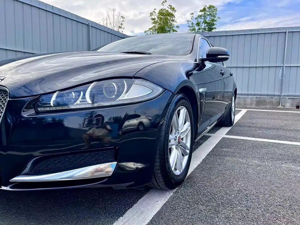 Jaguar XF — миниатюра 7