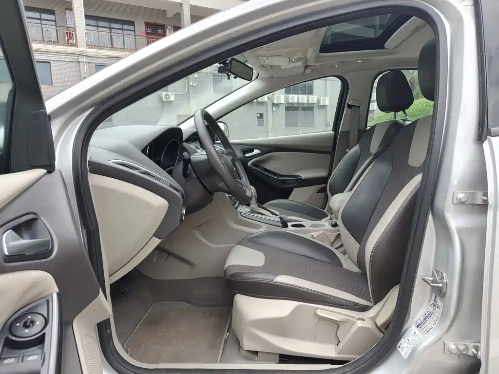 Ford Focus — миниатюра 5