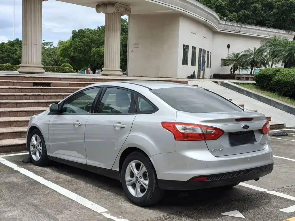 Ford Focus — миниатюра 10