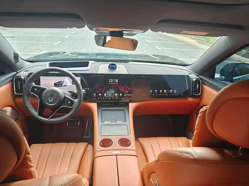 Aito M8 2025 Max+ 53.4kWh 5 мест (192 )