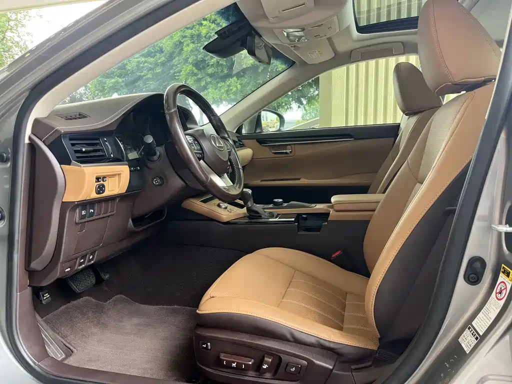 Lexus ES — миниатюра 4