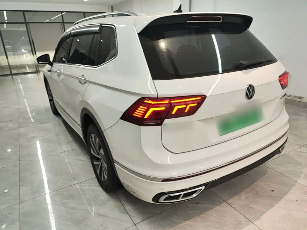 Volkswagen Tiguan L PHEV — миниатюра 5