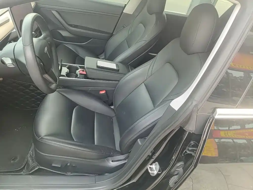Tesla Model 3 — миниатюра 15
